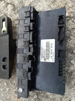 Caja Fusibles Mercedes