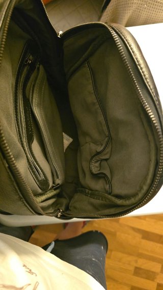 Mochila de piel TORRENS negra