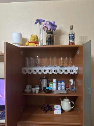 Mueble salón madera y cristal