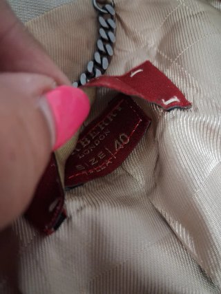 Gabardina Burberry Beige Talla 40