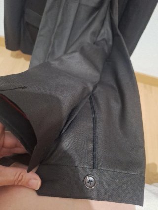 Traje marrón hombre nuevo de fábrica