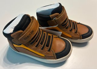 Botines Geox Talla 24 Marrones