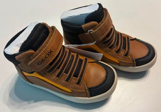Botines Geox Talla 24 Marrones