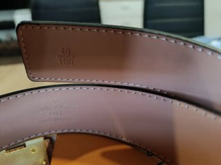 Cinturón LV Negro Hebilla Dorada Talla 40/100