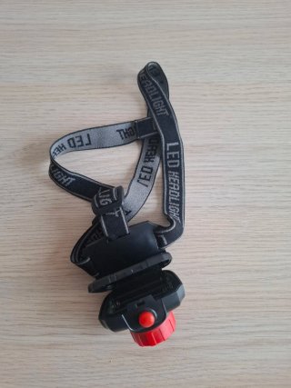 Linterna frontal LED a pilas