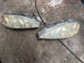 Faros Renault Megane 2003