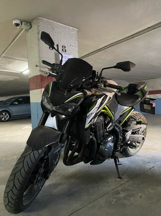 Kawasaki Z900 Full