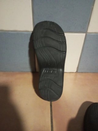 Zuecos negros confort