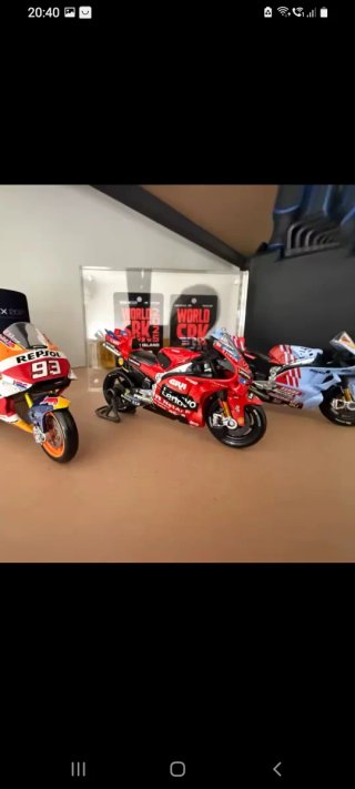 Maisto Ducati Lenovo Team 2025 Marc Márquez 93