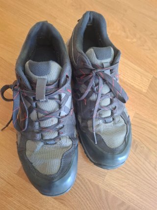 Botas de montaña Quechua impermeables T43