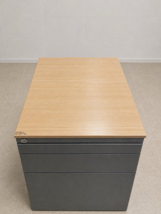 Cajonera de oficina metal y madera