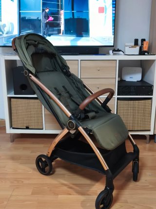 Silla de paseo compacta KikkaBoo Joy