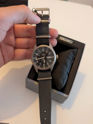 Seiko 5 Sport Field series NUEVO