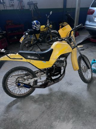 Suzuki 50cc Enduro/Motocross Amarilla