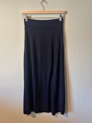 Falda larga de punto azul marino