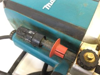 E469833-0 FRESADORA MAKITA RP2301FC