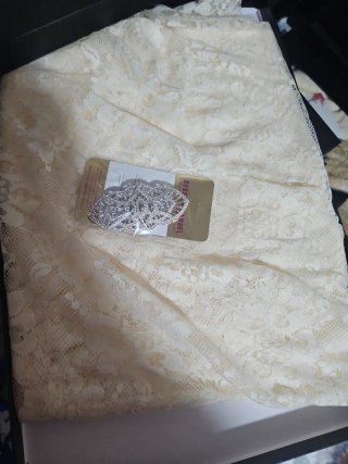 Mantilla Madrina/Manola Beige 240x120cm con Broche