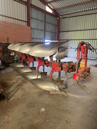 Arado Vogel & Noot 4 vertederas