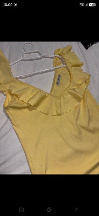 Blusa Stradivarius Amarilla Talla S