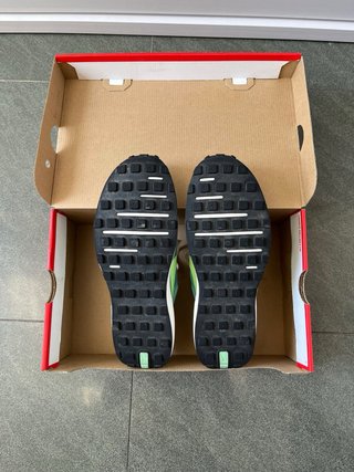Zapatillas Nike Verdes y Blancas