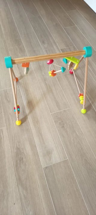 Arco de juego para bebé de madera