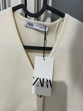 Conjunto Chaleco y Falda Zara Beige Nuevo