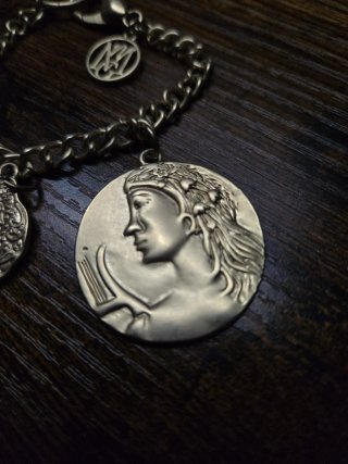 Pulsera divina
