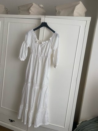 Vestido blanco largo con encaje