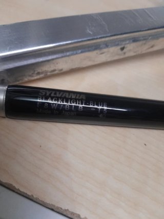Tubo T5, 8W. Luz Negra UV