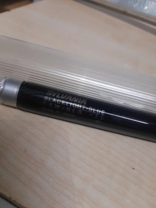 Tubo T5, 8W. Luz Negra UV