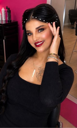 Maquillaje y peinados para eventos en Badalona