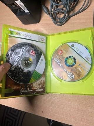 Xbox 360 Slim Negra + Juegos y Mando
