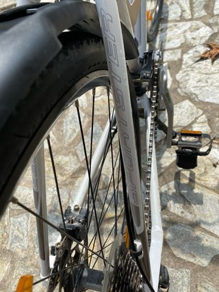 Bicicleta Scott Sportster 30 XL Blanca rueda 700.