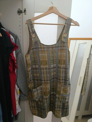 Pichi Zara cuadros gris y amarillo