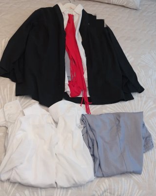 Conjunto trajes tradicionales vascos.