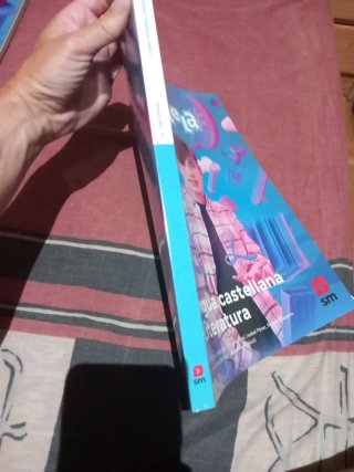 Lengua castellana y literatura. Revuela. 1 bachill