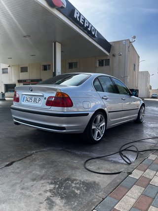 BMW e46 325i