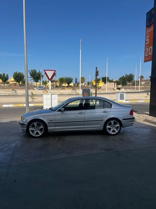 BMW e46 325i
