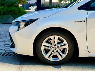 Toyota Corolla 1.8 125H BUSINESS E-CVT