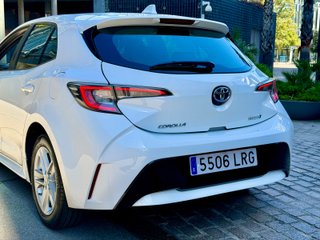 Toyota Corolla 1.8 125H BUSINESS E-CVT