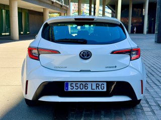 Toyota Corolla 1.8 125H BUSINESS E-CVT