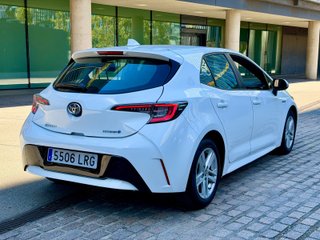 Toyota Corolla 1.8 125H BUSINESS E-CVT
