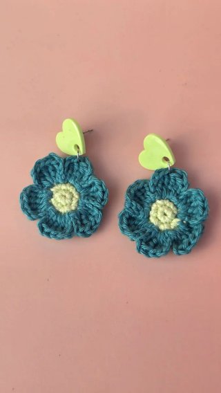 Pendientes Crochet Flor Rosa y Corazón Amarillo