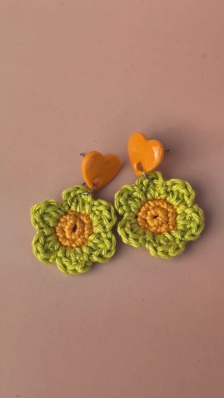 Pendientes Crochet Flor Rosa y Corazón Amarillo