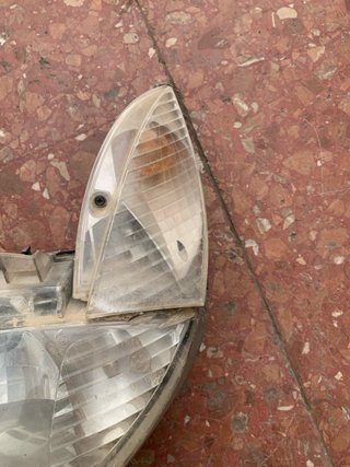 Faro e intermitentes Peugeot Vivacity