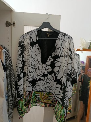 Blusa Willow & Clay floral talla única