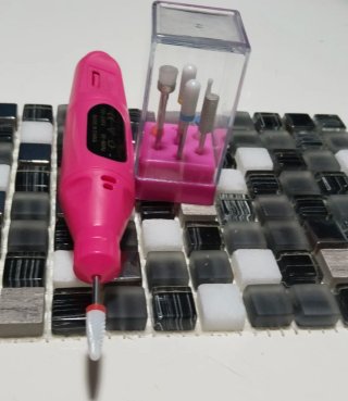 Pulidor Uñas Eléctrico Rosa + Set Brocas