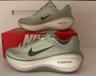 Nike Vomero Plus Verde Talla 41