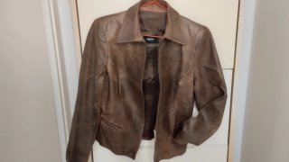 Chaquetas de cuero marrón y beige