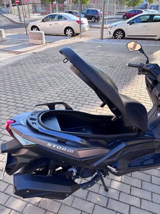 Wottan Storm 125 Maxi-scooter Negra